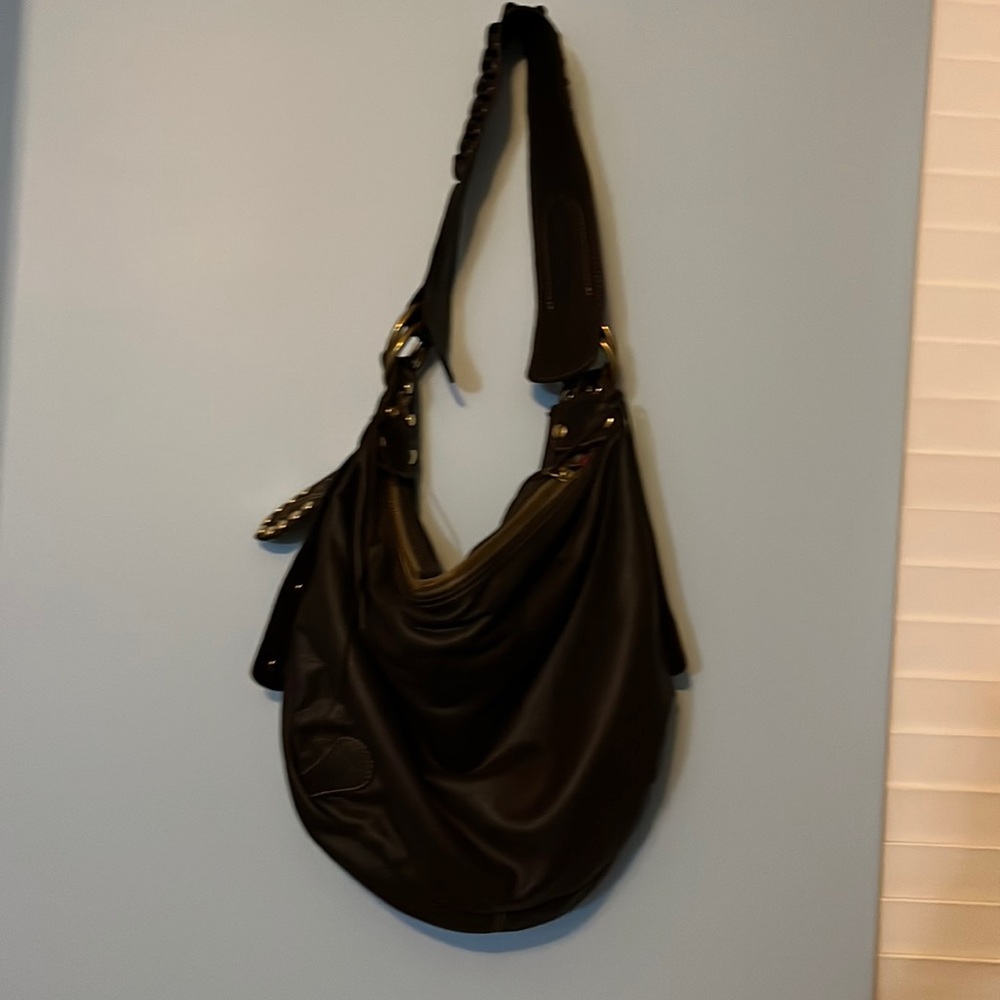 COCOBLANCO leather purse. like new. super cute!!